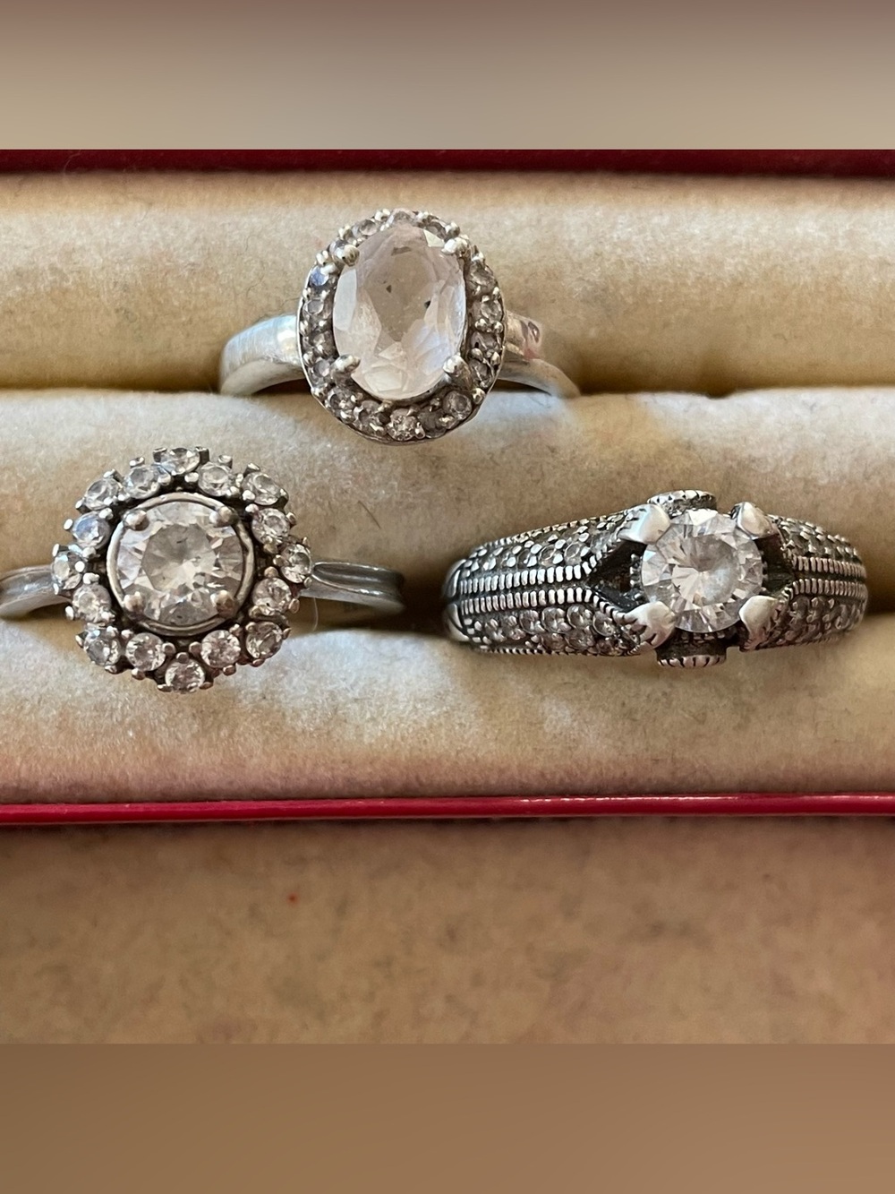 Set of 3 sterling ring with zirconia and clear quartz.